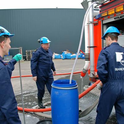Oefening Bedrijfsbrandweer Eoc Juni 2012 — foto 95